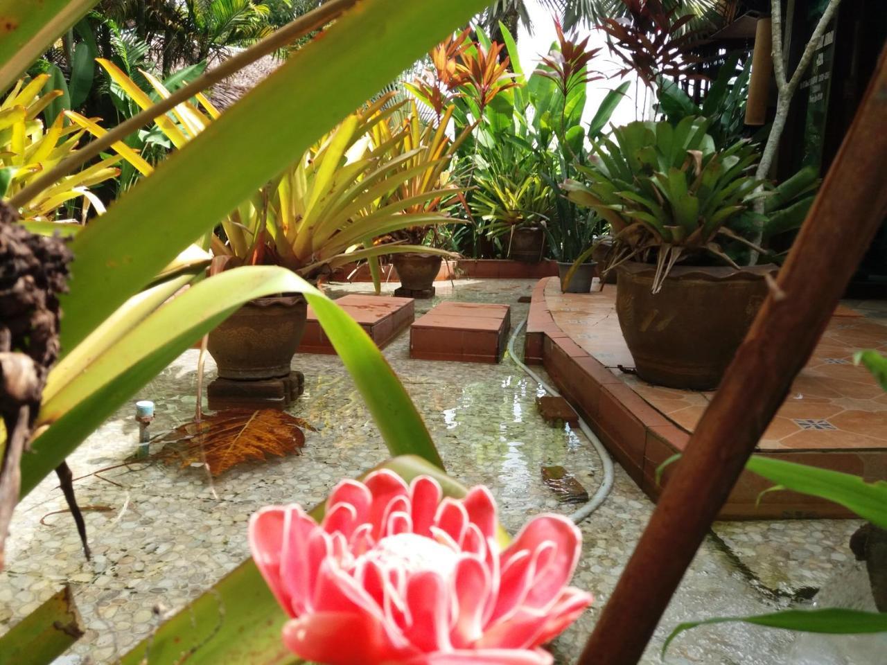 Relax Eco Life Center - Khao Lak Hotel Exterior photo